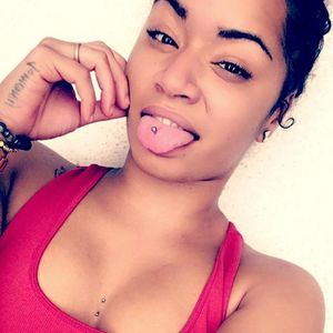 Meet your Posher, Camille